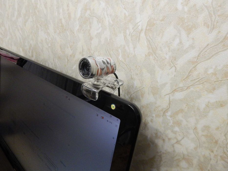 Монитор Philips 232E2