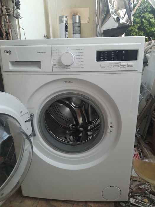 maquina de roupa FAR lava  7  quilos 1000 rpm exelente