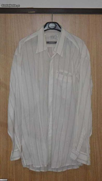 Camisa de homem branca às riscas Arvo