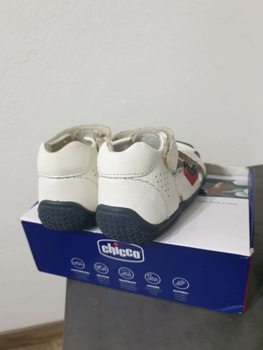 Sandálias menino Chicco