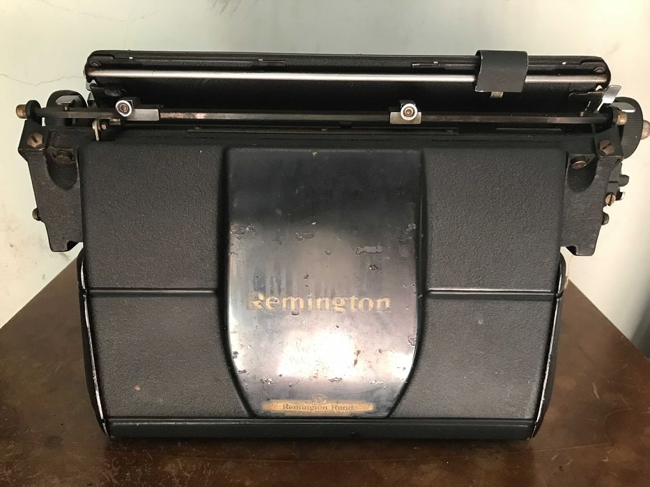 Maquina de escrever Remington antiga