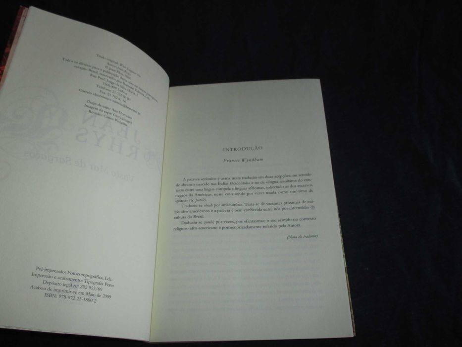 Livro Vasto Mar de Sargaços Jean Rhys Bertrand