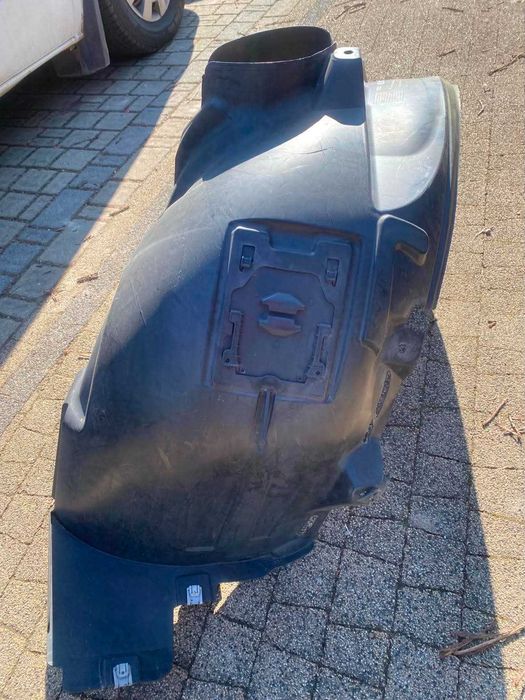 Mercedes B Klasa W246 Nadkole Przednie Lewe