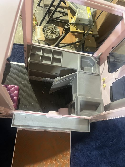 Іграшковий Дім на колесах.