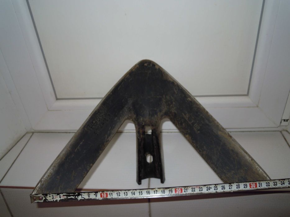 Лапа стріла сіялки  культиватора SW14-14 Ralph McKay Canada