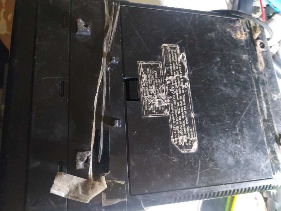 Маленький телевизор elekta e-707 неробочий