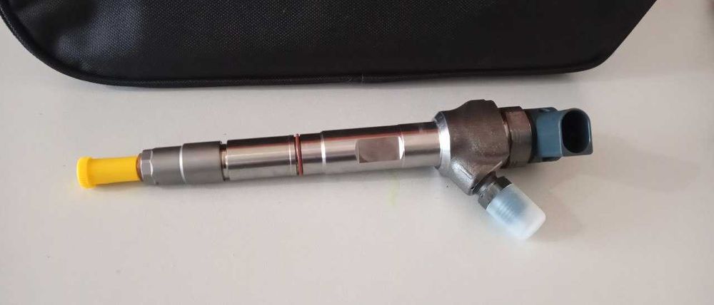 Форсунка Volkswagen VAG 04L130277AE 0445110468 — Нова, оригінал