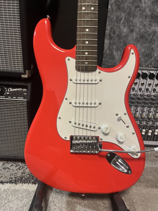 Squier affinity stratocaster в хорошому стані