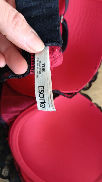 Biustonosz esotiq 70e czerwono czarny  37589