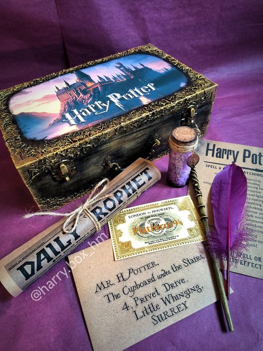 Скринька Гаррі Поттер з подарунком. Cундук Harry Potter подарок на