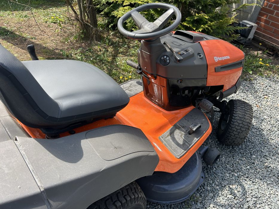 Kosiarka traktorek husqvarna tc138