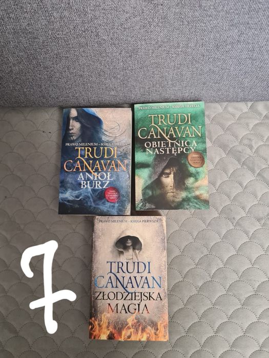 Książki-kolekcja nr 1.