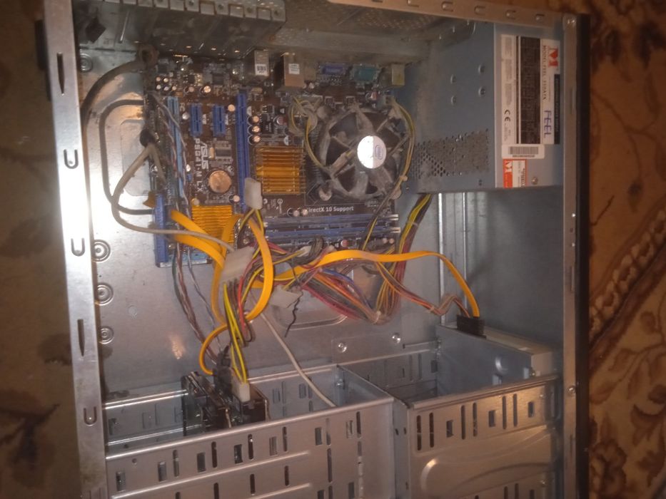 Stary komputer stacjonarny