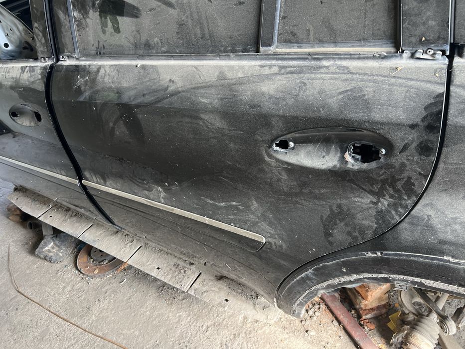 Двері багажник мерседес GL164 багато інших запчастин