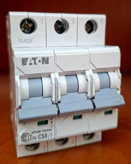 3-biegunowy wyłącznik nadprądowy Eaton HN-C50/3