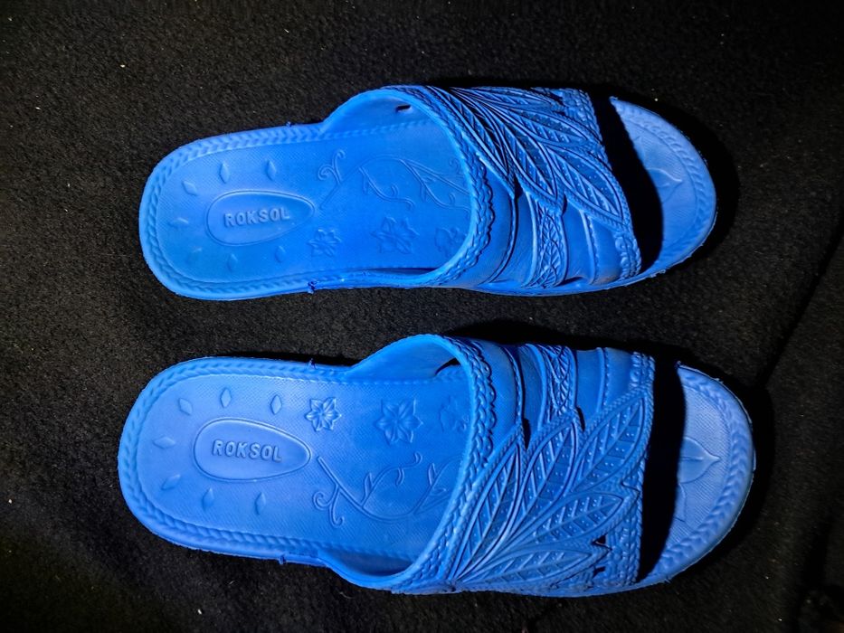 Новые кроссы голубые резиновые 36,5