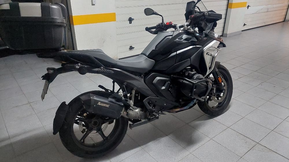 Escape replica Akrapovic BMW R1300GS