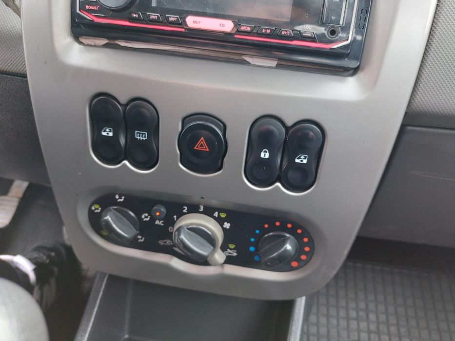 Рено логан 2012г 1.5турбо Дизель