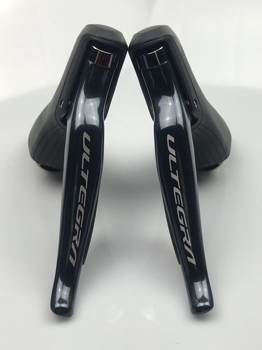 Klamkomantki Shimano Ultegra ST-R8050 Di2, 11s, nowe, FV