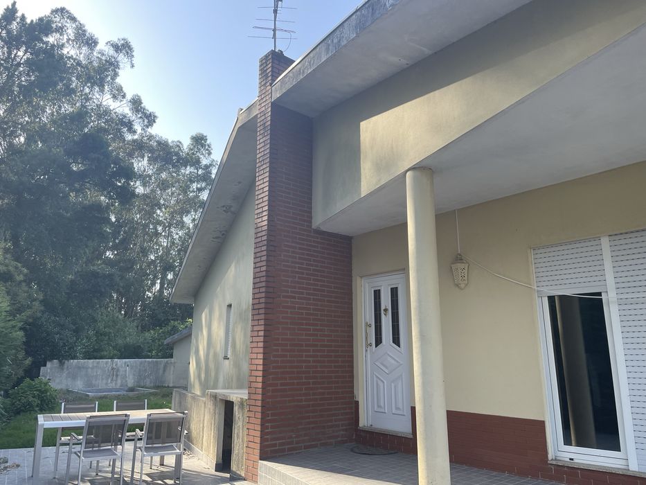 Vendo moradia térrea