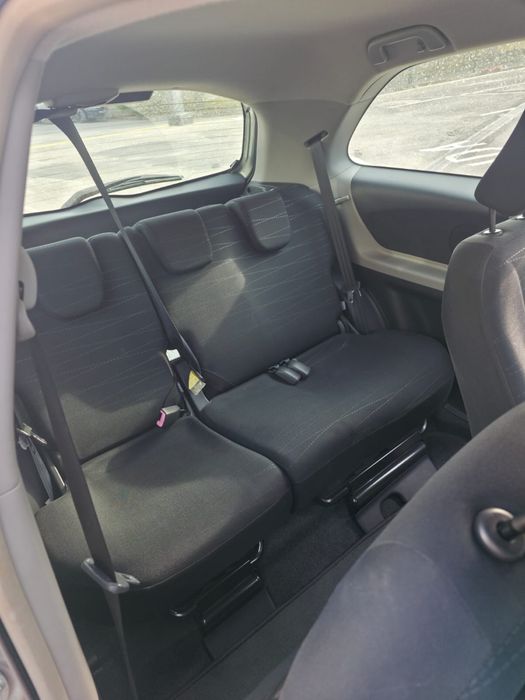 Vendo toyota yaris de caixa automatico
