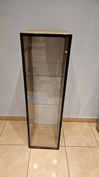 Szafka wiszaca witryna