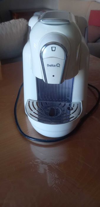Máquina de Café Delta_Bom Estado_Côr Branca