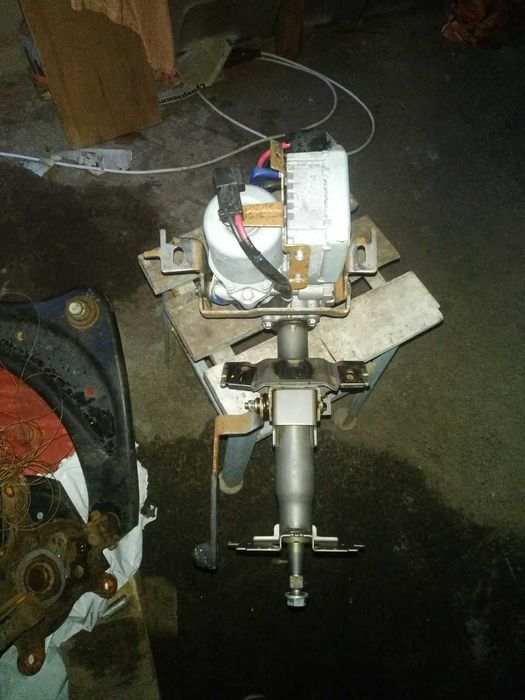 Электроусилитель руля с рулевой колонкой NISSAN LEAF ZEO 10-13