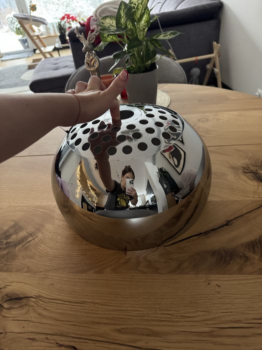 Lampa salonowa stojąca