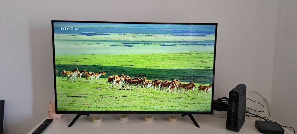 Smart TV 4K Hisense 43" (Modelo 43A7100F) – Como Nova