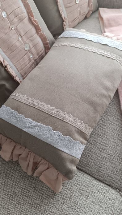 Conjunto de três almofadas com coberta