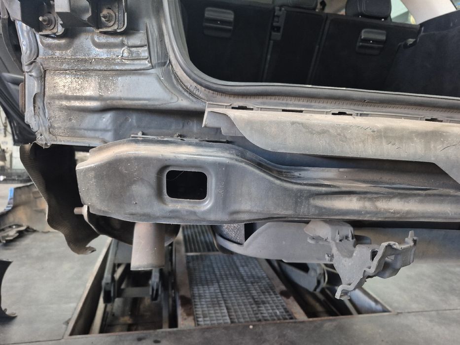 Reforço pára-choques trás MERCEDES-BENZ Classe C Carrinha (S205)