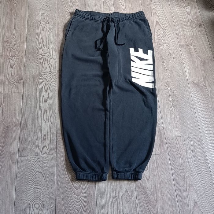 Оригінальні штани Nike