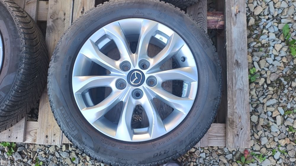 Felgi Mazda 3 , opony Pirelli All Season Cinturato