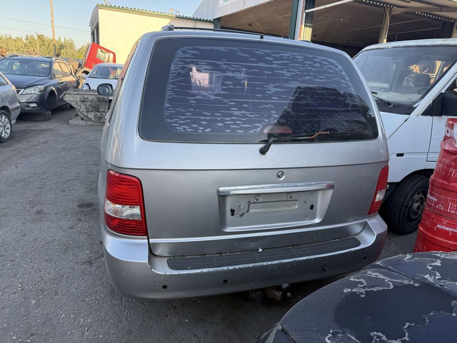 Kia Carnival (peças)