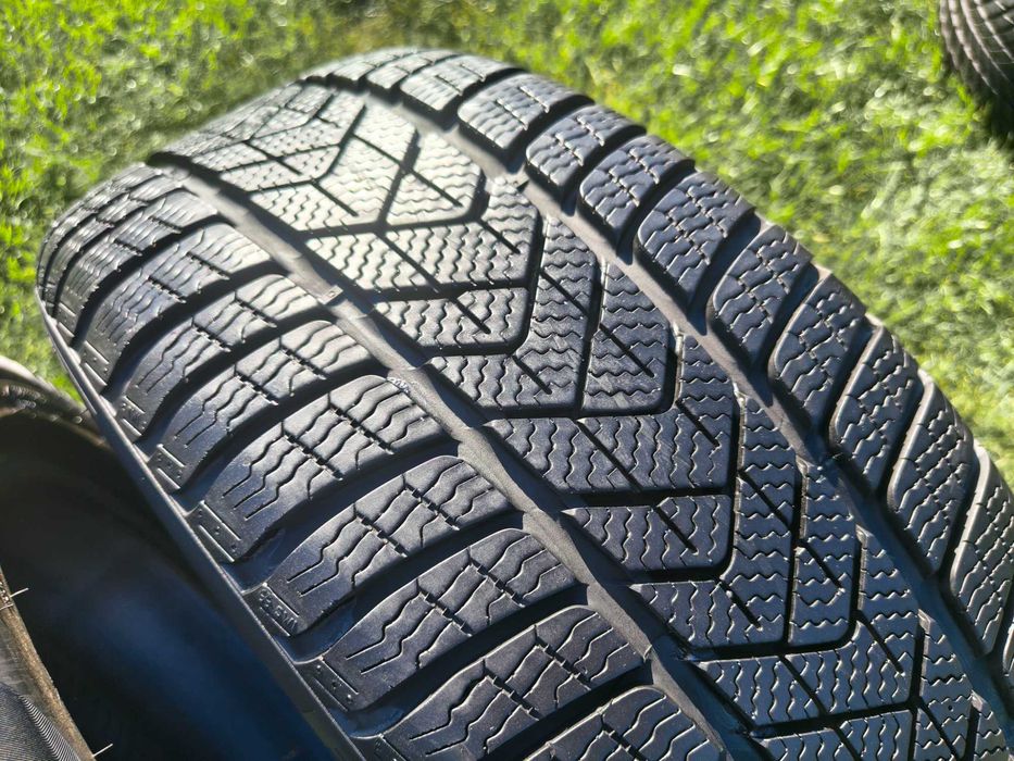 opony 225/50/17 Pirelli sottozero 3 RSC 2 sztuki  8mm 2025