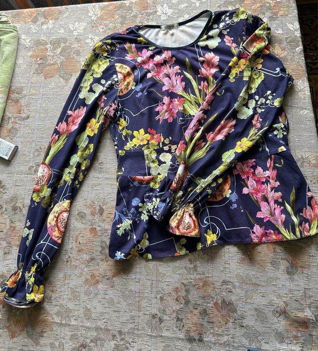 Блуза-кофта.