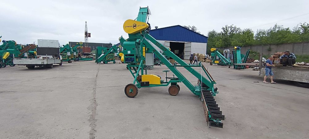 САМОПЕРЕСУВНИЙ Зерномет, ЗМ120У, Зернометатель,Зернонавантажувач