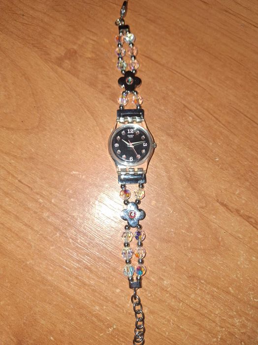 Витончений годинник-браслет Swatch "First Romance" (LK280G)