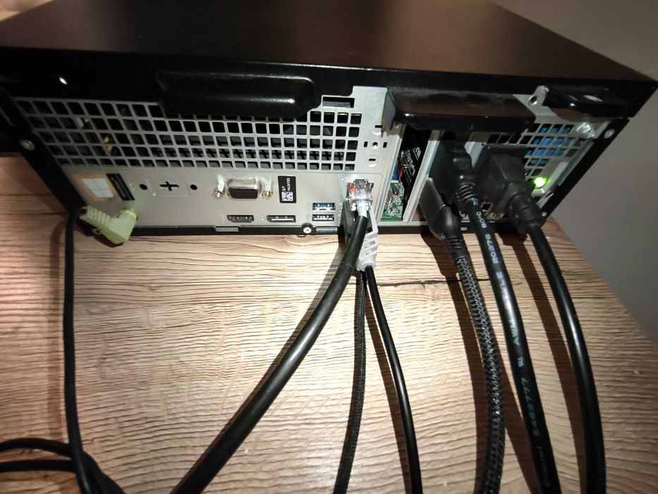 Komputer Dell Optiplex 3070 SFF i7 9700t 16gb ddr4 RX 6400