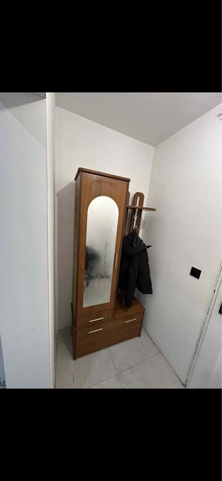 Szafa garderoba z wieszakami