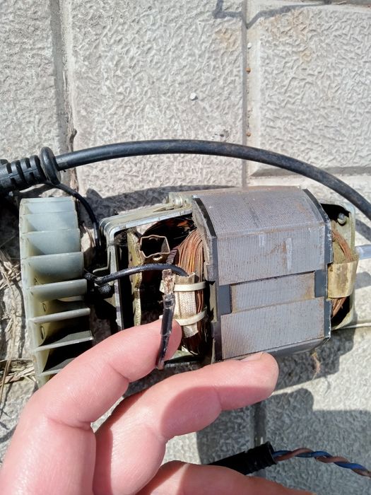 Двигун для електротримера OleoMac TR111E