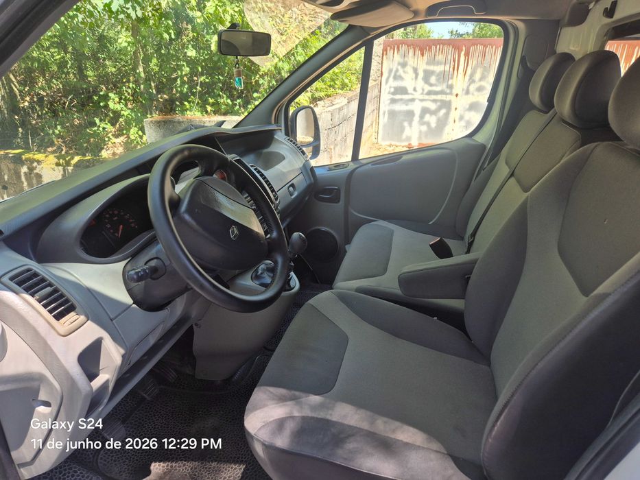 Carrinha Renault Trafic 2.00 dci