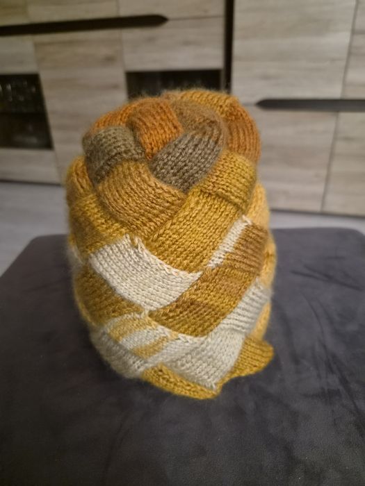 Kolorowa Czapka entrelac