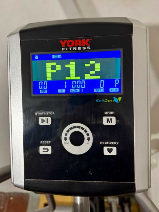 Orbitrek przednionapędowy YORK Fitness Excel 320 z generatorem