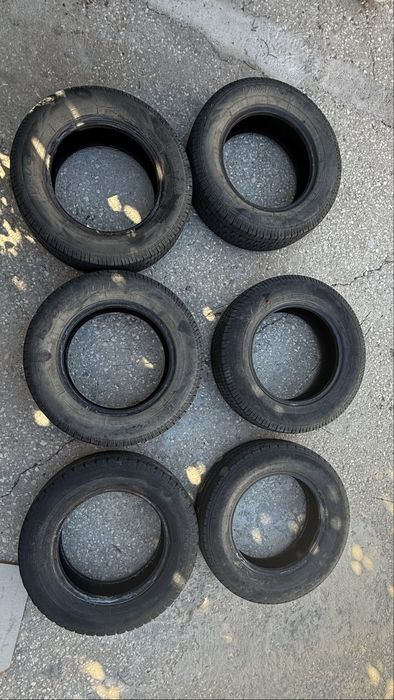 Conjunto Pneus 195/70 R15C