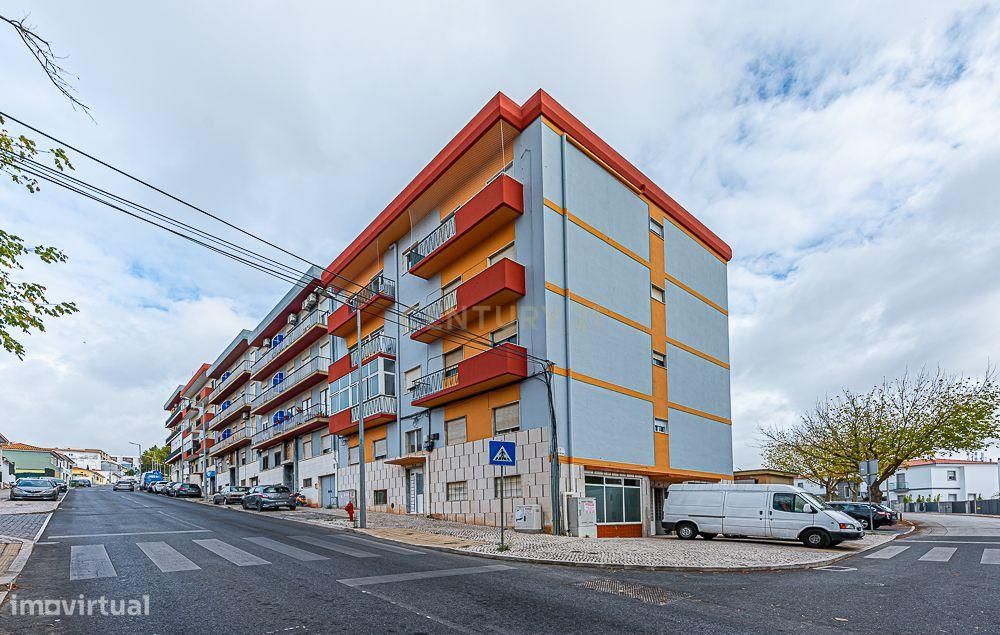 Conforto e Tranquilidade — T3 com Duas Varandas e Vista Panorâmica