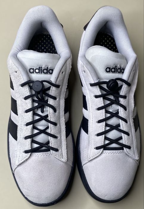 Кросівки Adidas .