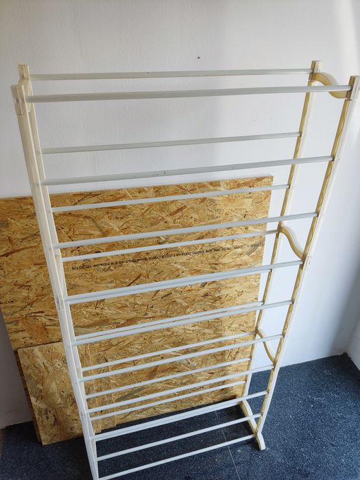 Sapateira em plástico