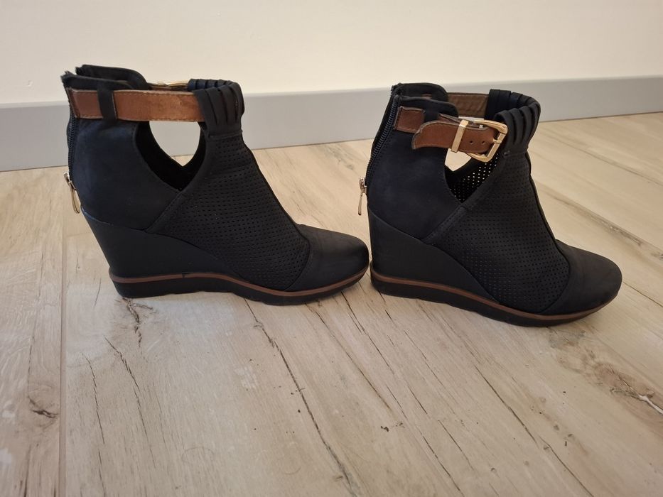 Botki na koturnie rozm.  37